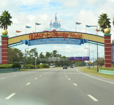 Step by Step Guide to Planning a Disney World Vacation (Parks & Accommodations)